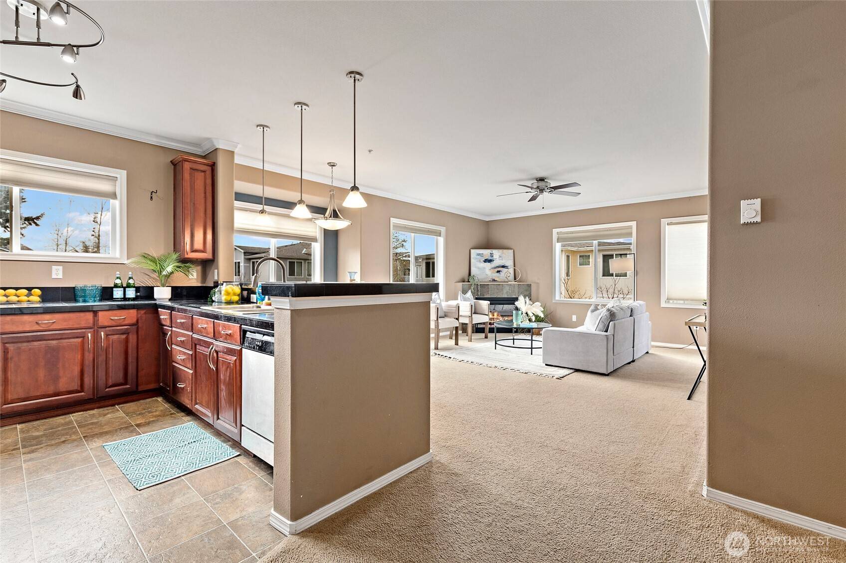 Bothell, WA 98012,14915 38th DR SE #2049