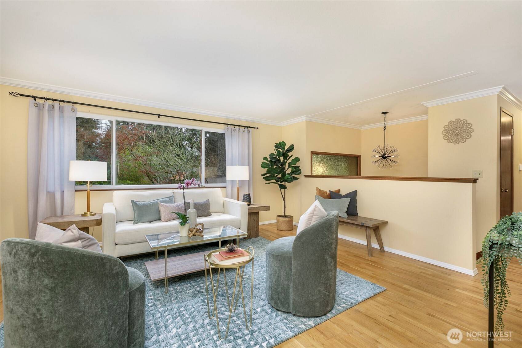 Shoreline, WA 98133,15528 Greenwood AVE N