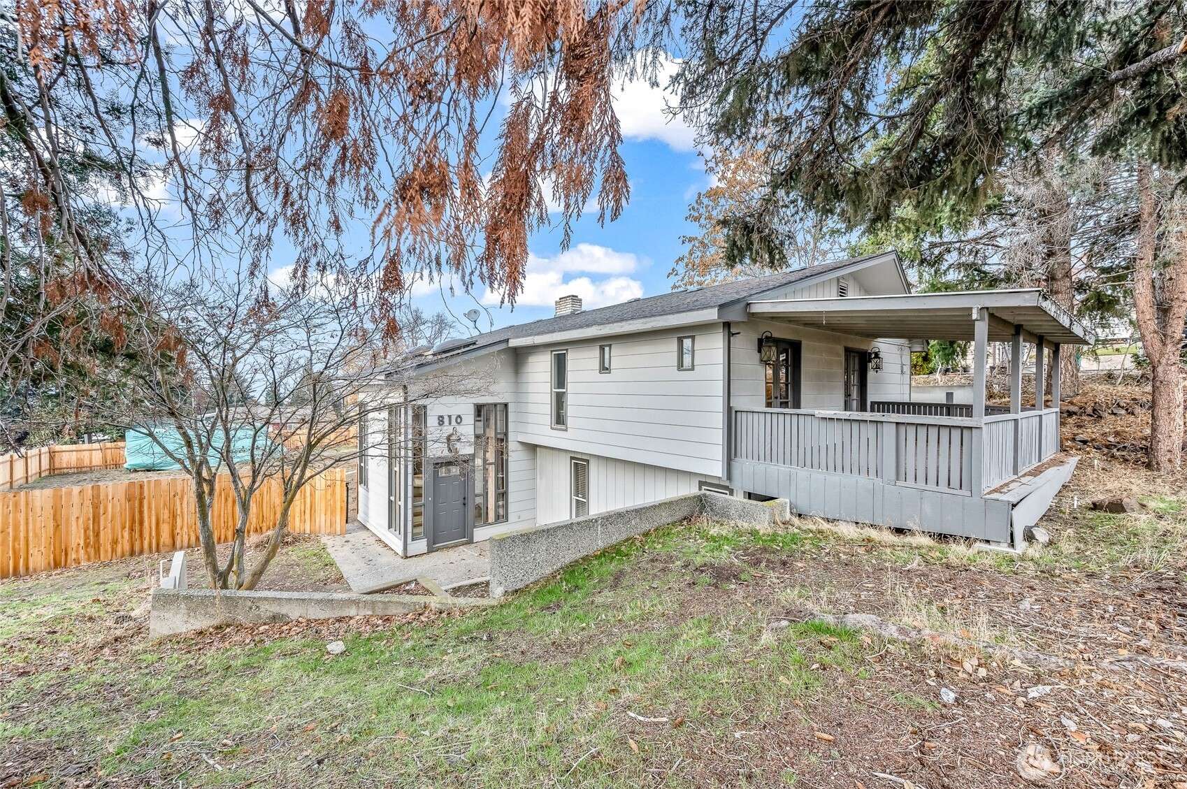 East Wenatchee, WA 98802,809 N Kenroy TER