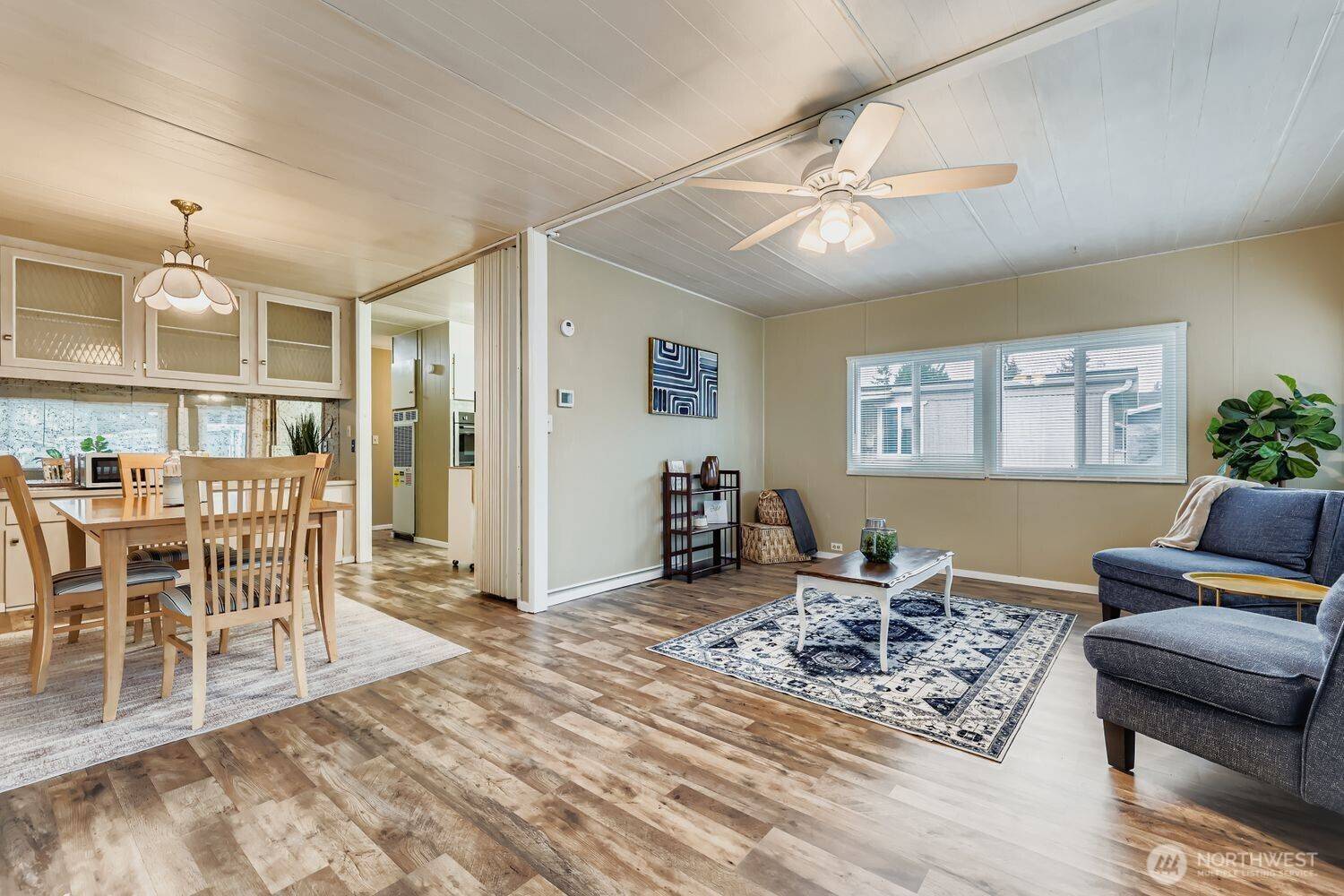 Bothell, WA 98011,11330 E Riverside Drive #24