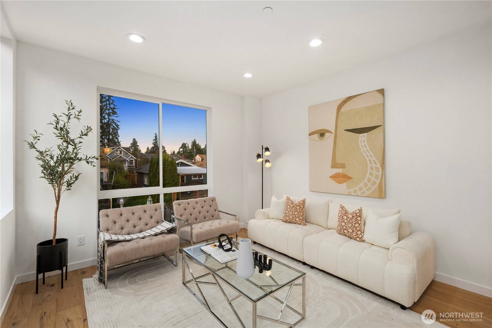 Seattle, WA 98103,528 B N 72nd ST