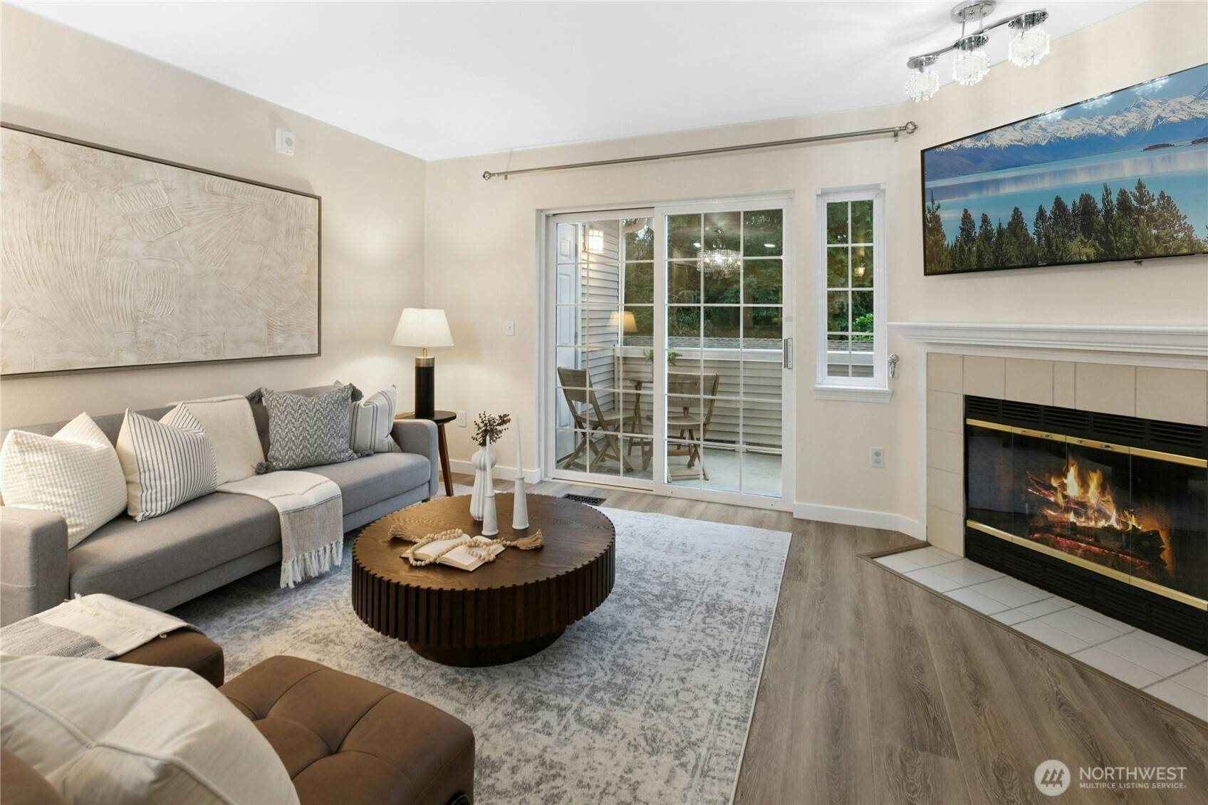 Issaquah, WA 98027,601 12th AVE NW #E4