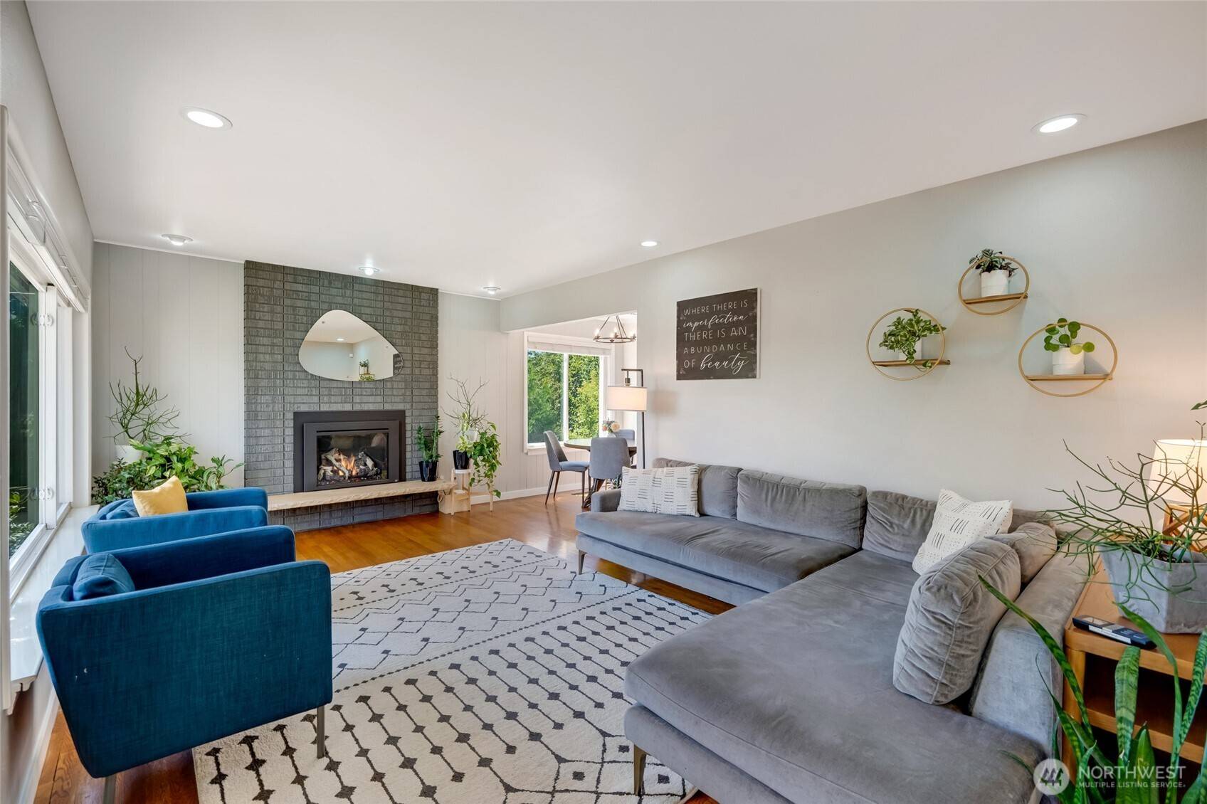 Seattle, WA 98146,10045 9th AVE SW