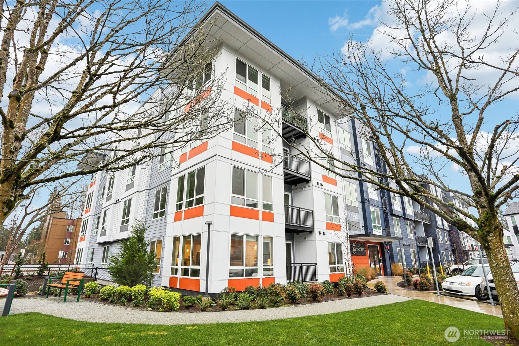 Shoreline, WA 98133,14598 Westminster WAY N #102