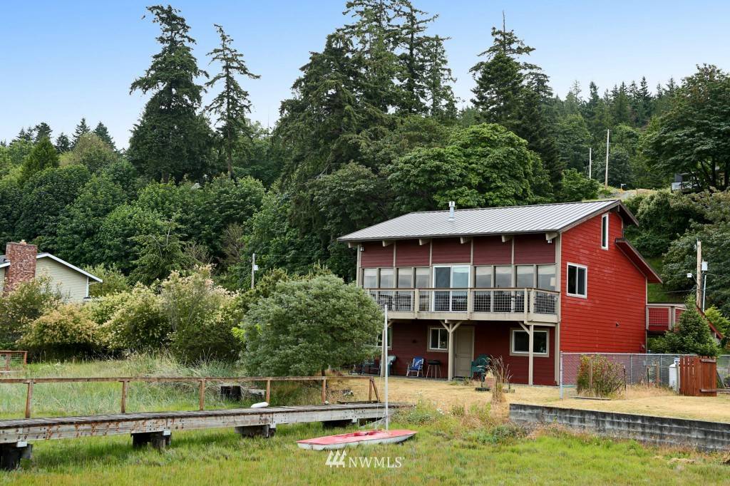 Clinton, WA 98236,8122 Autumn LN