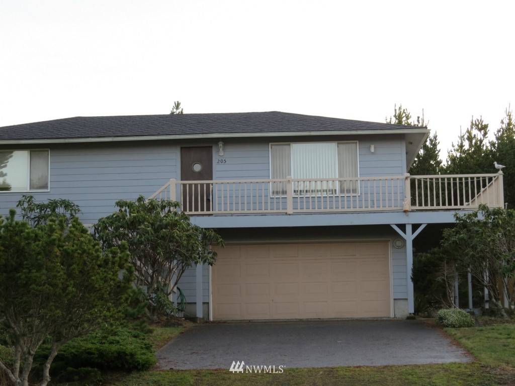 Long Beach, WA 98631,205 5th NW