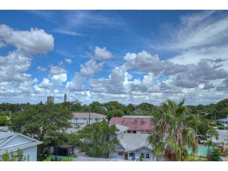 Sarasota, FL 34236,131 GARFIELD DR #4C