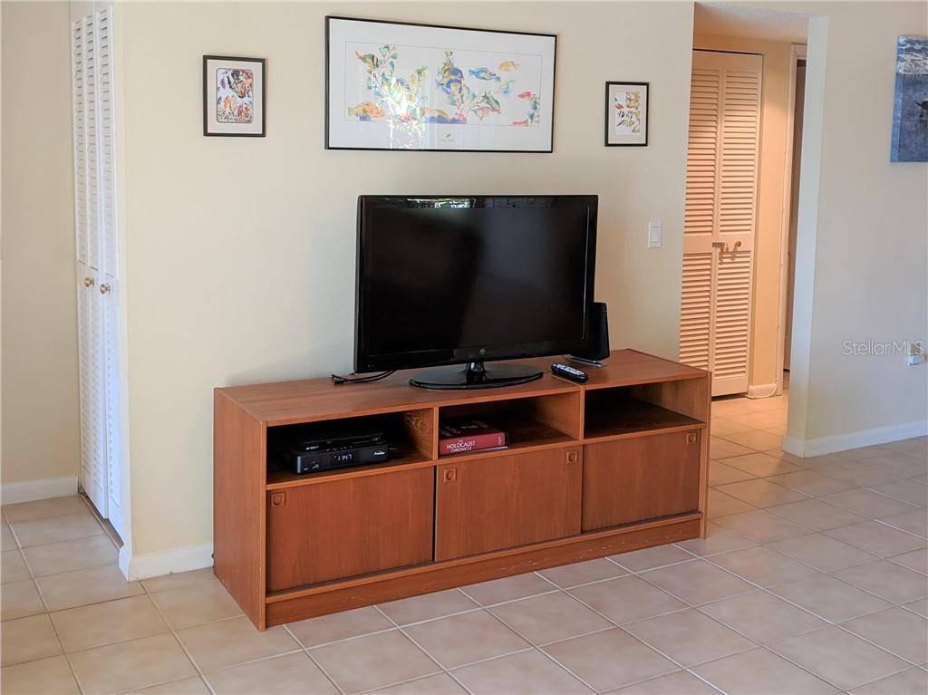 Sarasota, FL 34231,5677 ASHTON LAKE DR #11