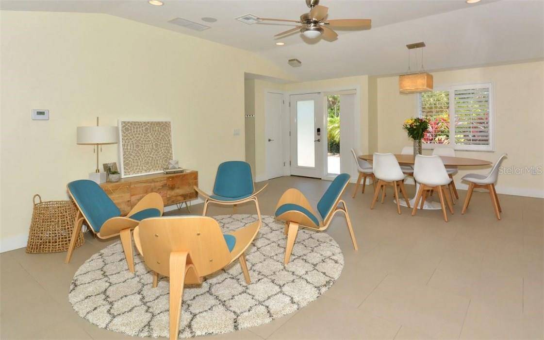 Sarasota, FL 34236,226 N BLVD OF PRESIDENTS