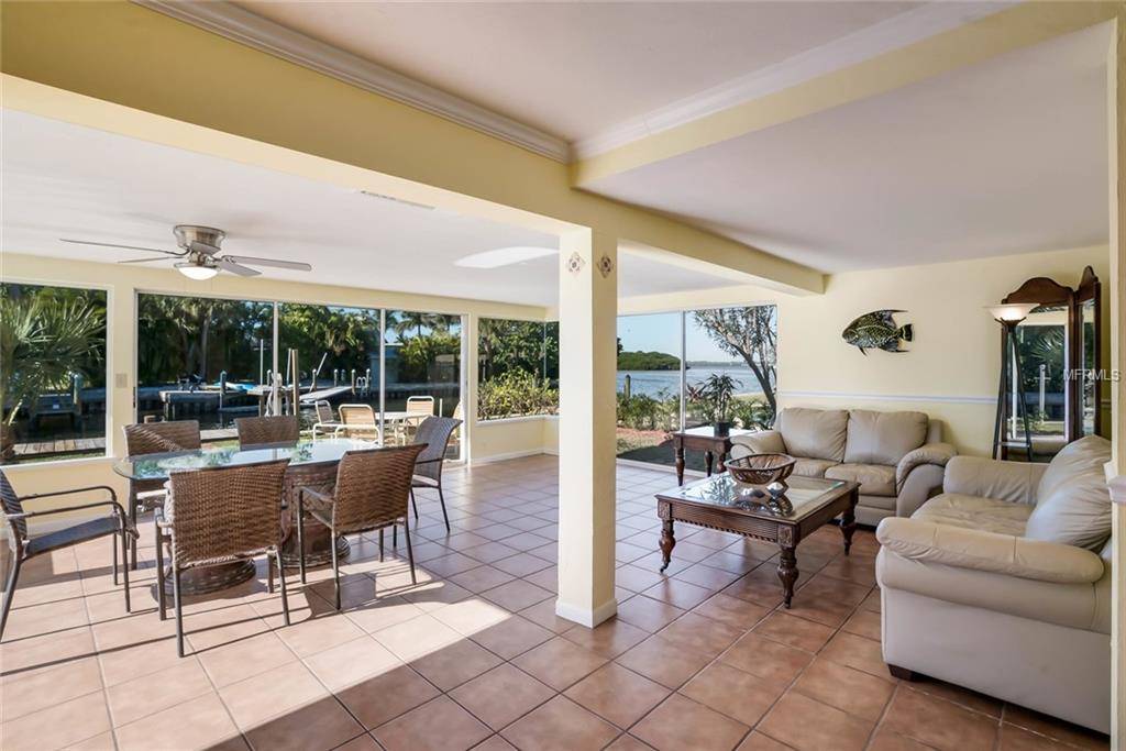 Longboat Key, FL 34228,619 BAYVIEW DR