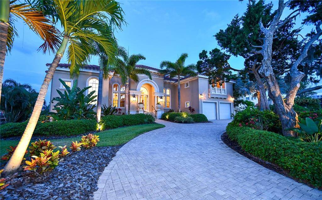 Longboat Key, FL 34228,536 OUTRIGGER LN