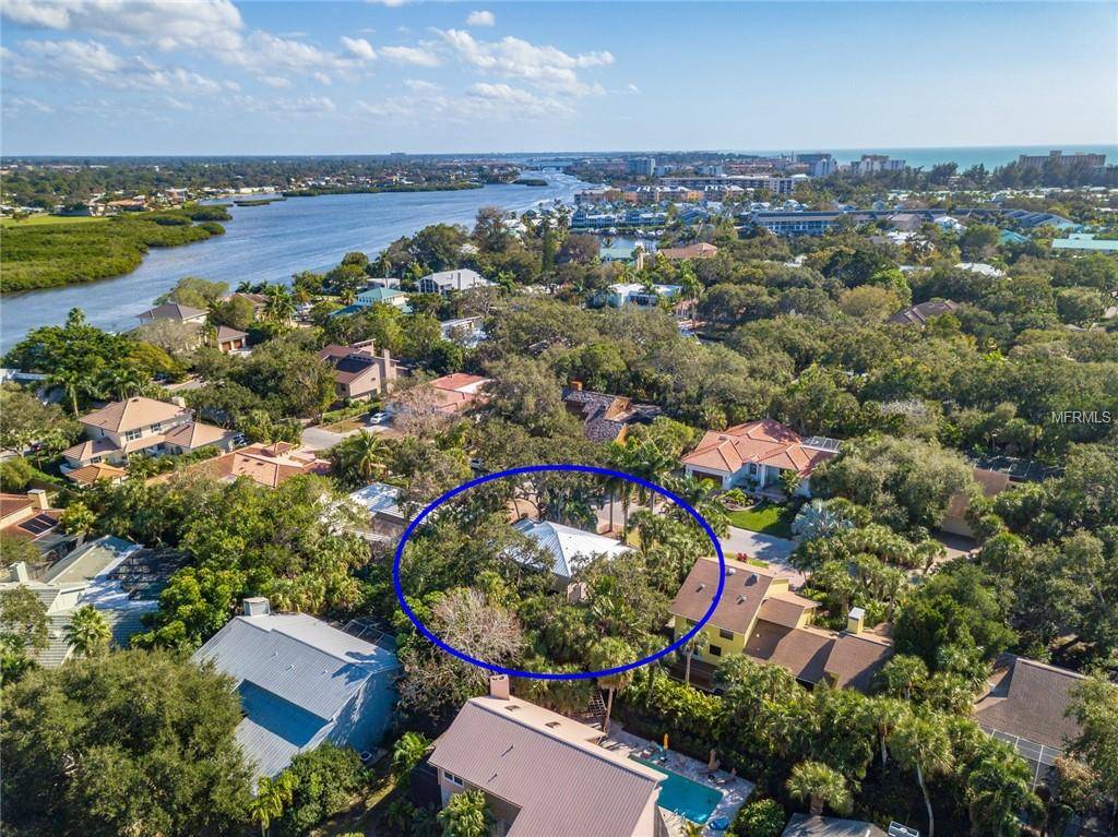 Sarasota, FL 34242,1240 S VIEW DR