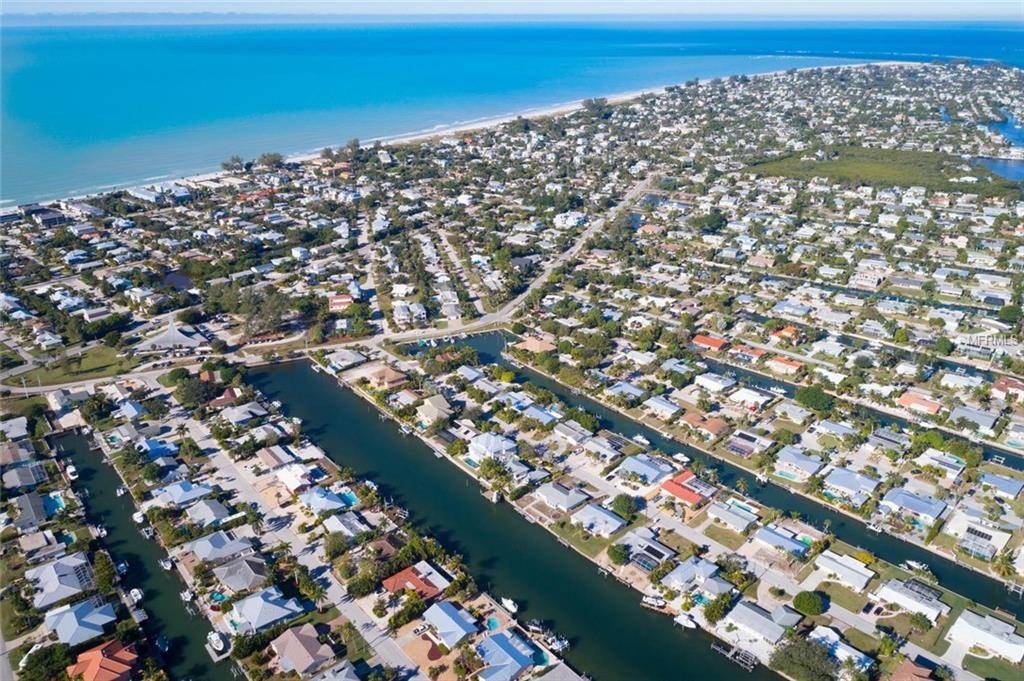 Holmes Beach, FL 34217,506 68TH ST