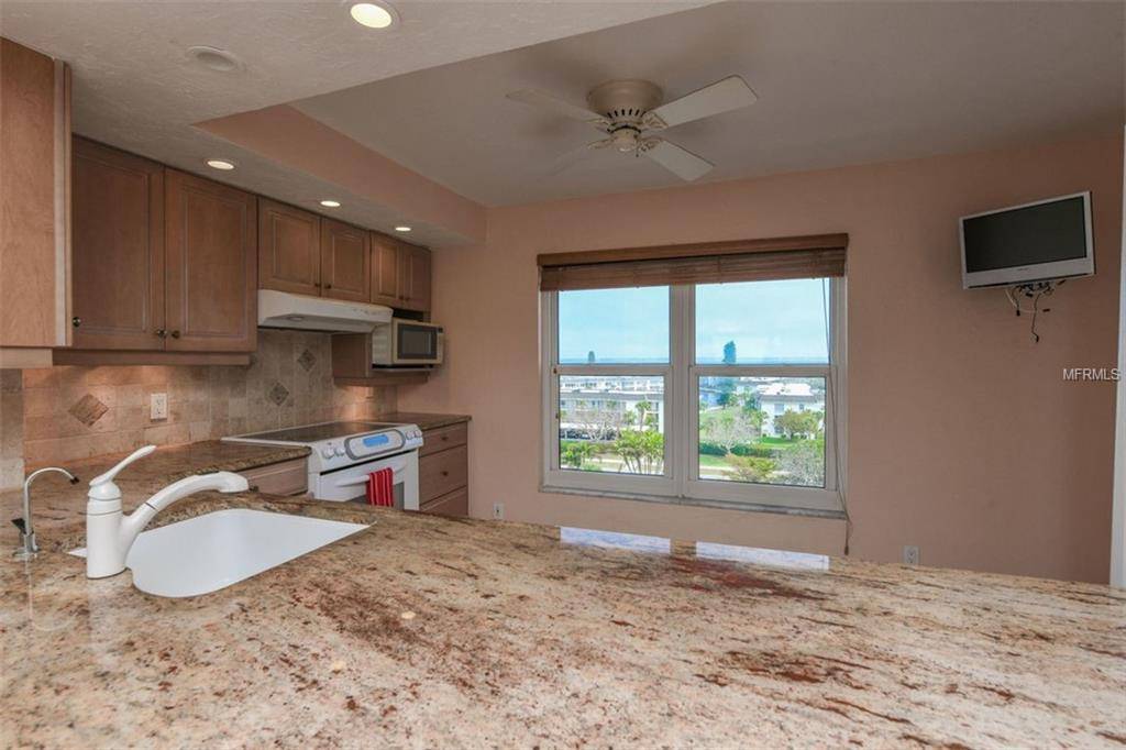 Longboat Key, FL 34228,4401 GULF OF MEXICO DR #707