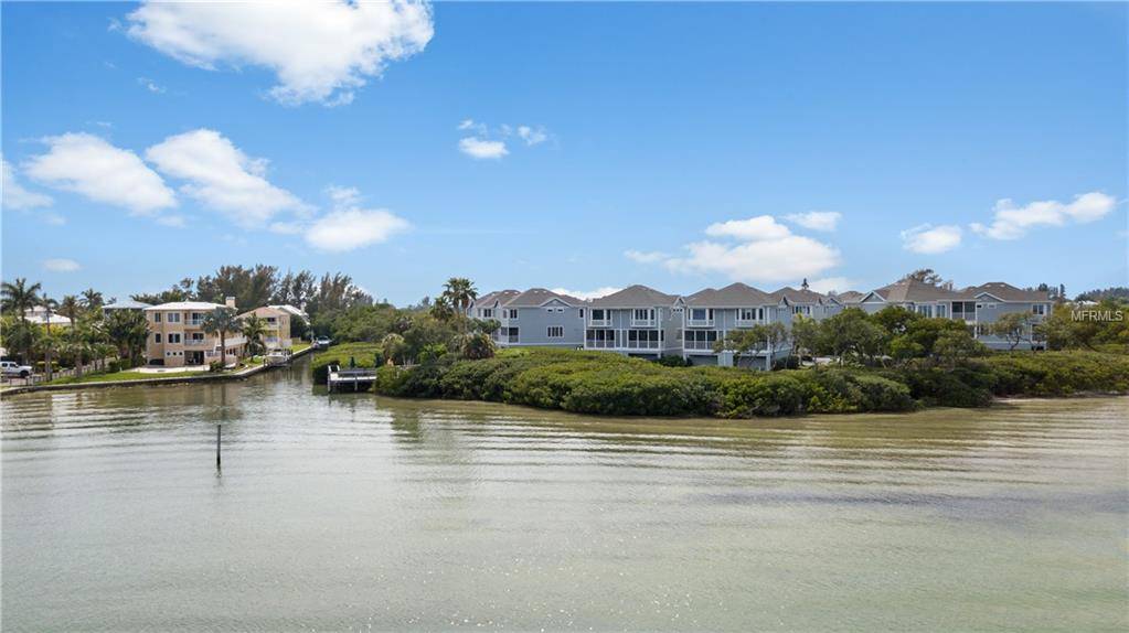 Longboat Key, FL 34228,820 EVERGREEN WAY #17