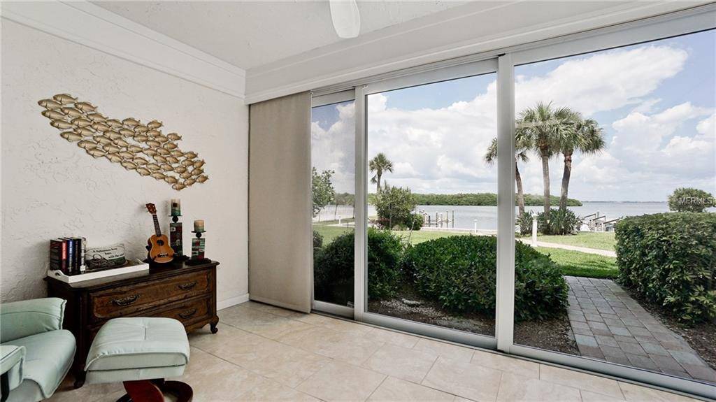 Longboat Key, FL 34228,605 SUTTON PL #105