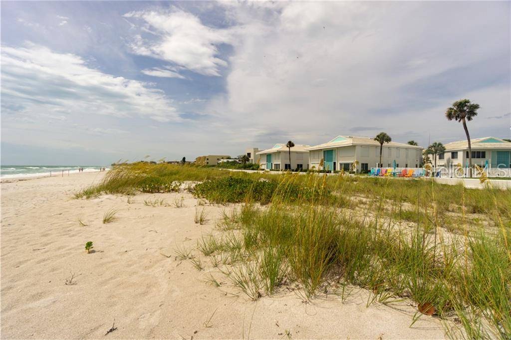 Holmes Beach, FL 34217,5400 GULF DR #2