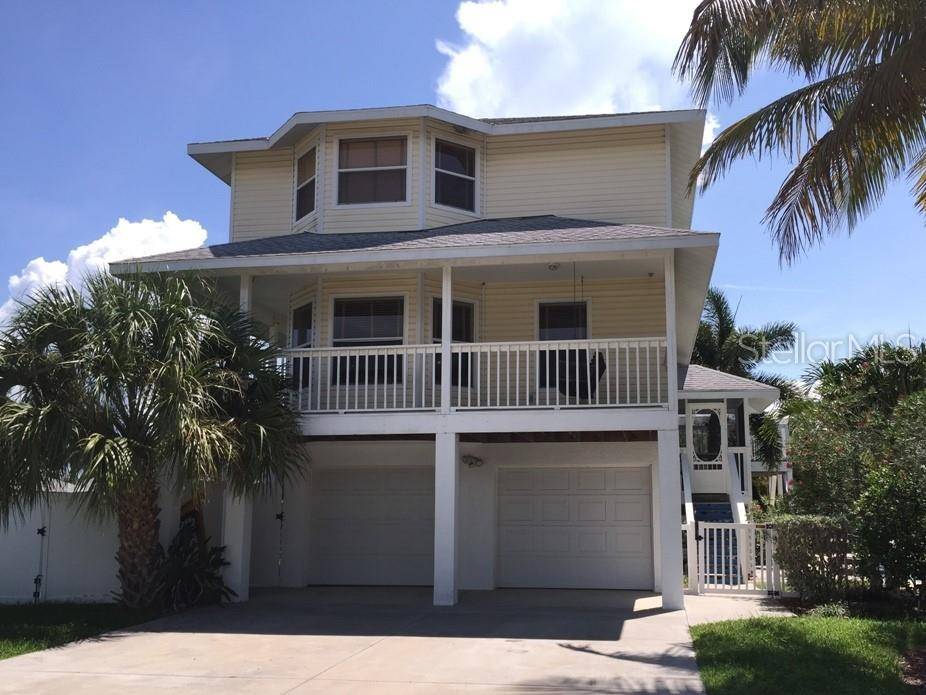 Holmes Beach, FL 34217,215 84TH ST