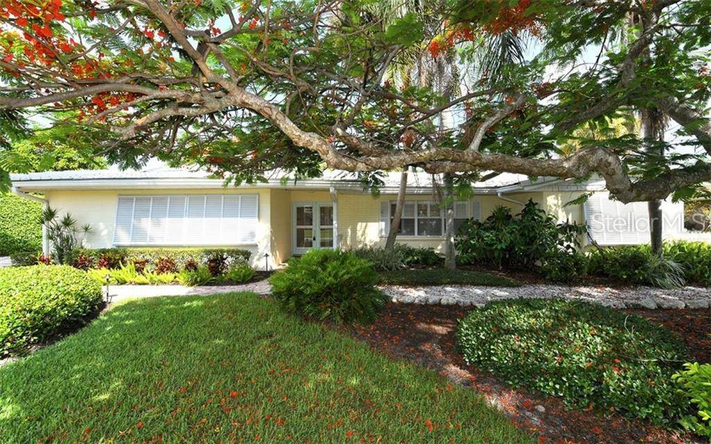 Longboat Key, FL 34228,513 OUTRIGGER LN