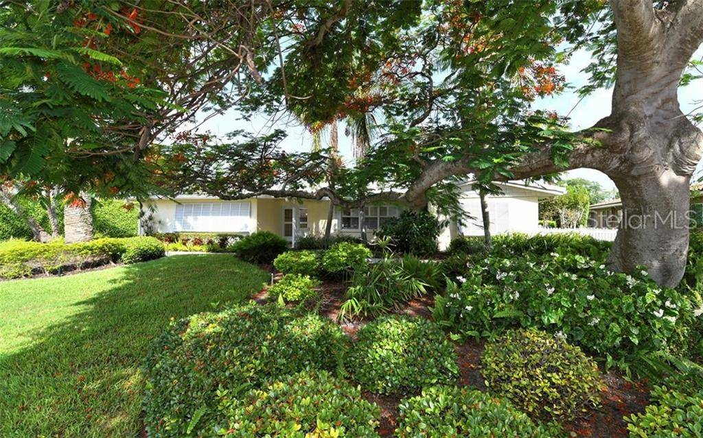 Longboat Key, FL 34228,513 OUTRIGGER LN