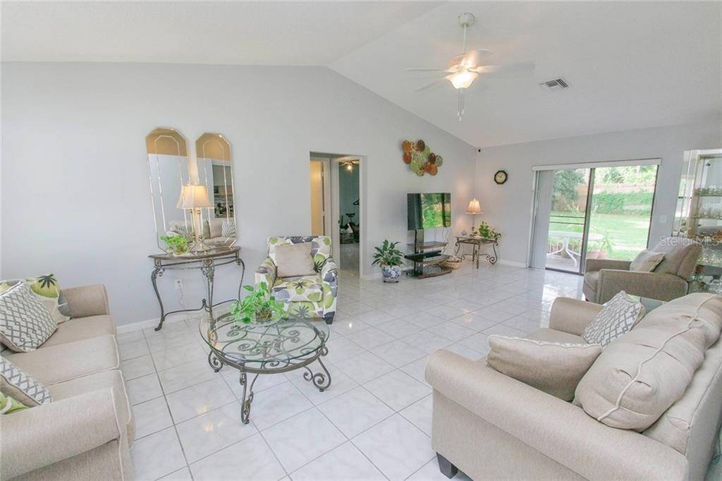 Sarasota, FL 34232,2579 BRIAR OAK CIR