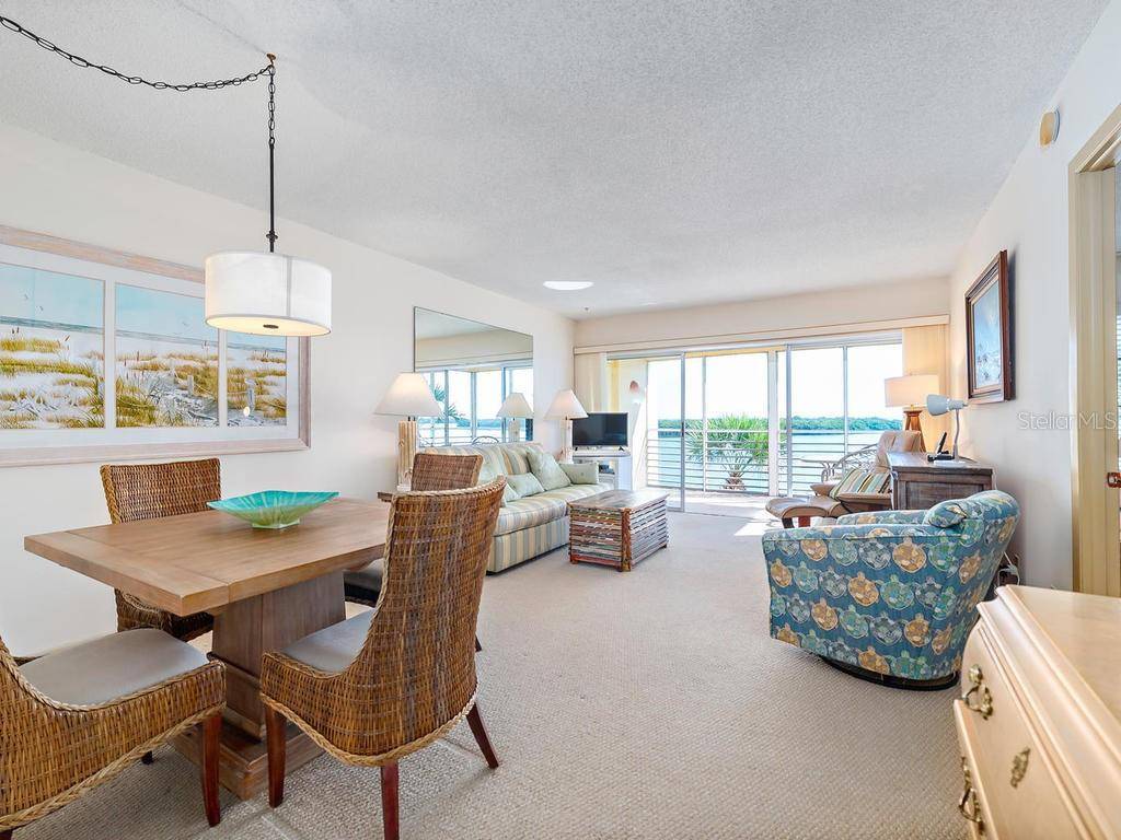 Longboat Key, FL 34228,4430 EXETER DR #305