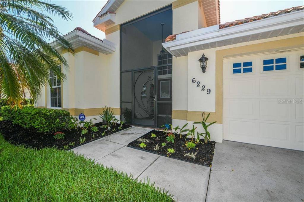 Sarasota, FL 34238,6229 DONNINGTON CT