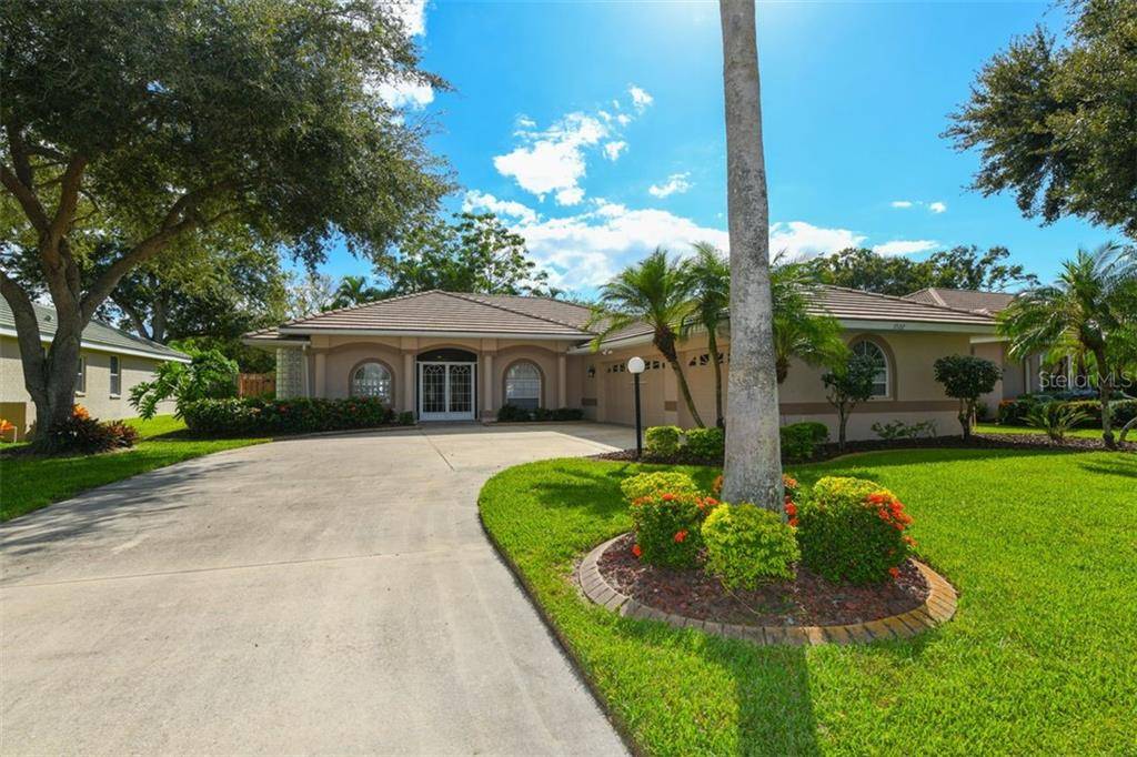 Sarasota, FL 34233,5522 OAK GROVE CT