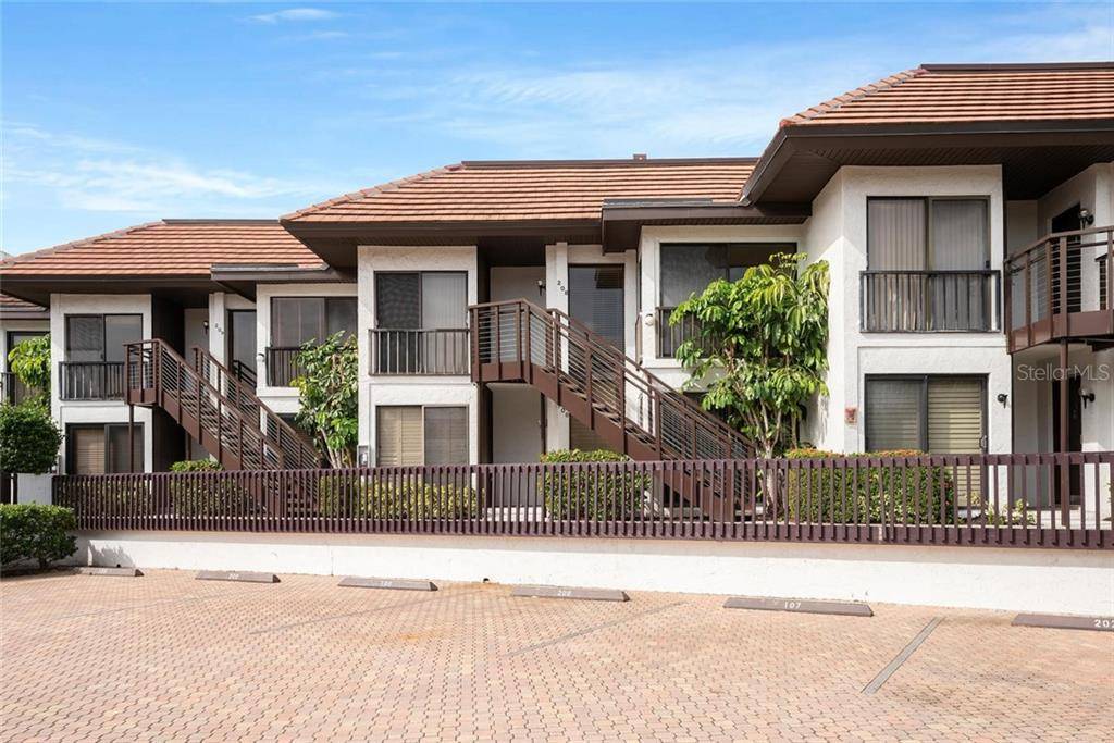 Longboat Key, FL 34228,5393 GULF OF MEXICO DR #208