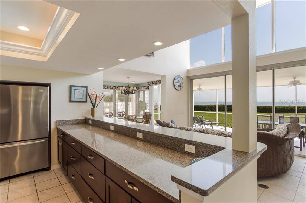 Longboat Key, FL 34228,5310 GULF OF MEXICO DR #7