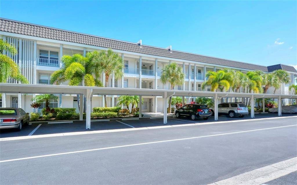 Longboat Key, FL 34228,4330 FALMOUTH DR #C105