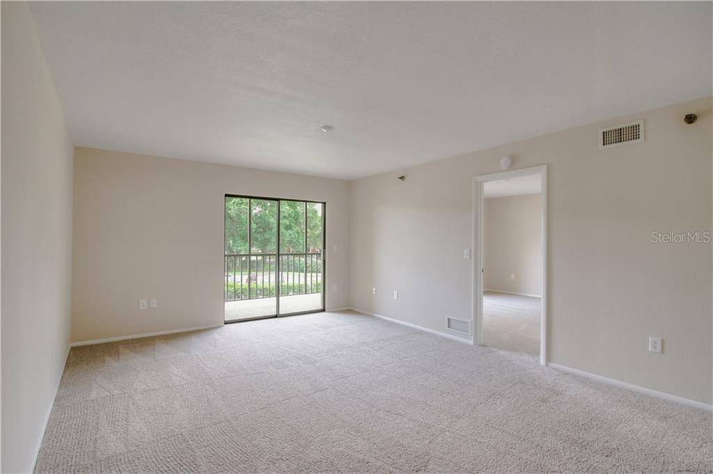 Venice, FL 34292,104 CAPRI ISLES BLVD #211