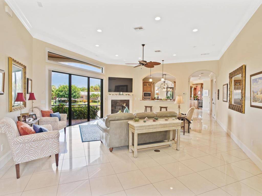 Longboat Key, FL 34228,524 SCHOONER LN