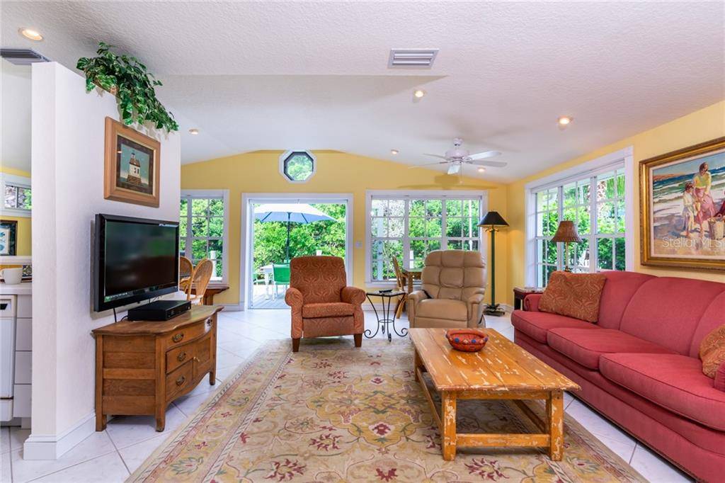 Longboat Key, FL 34228,7165 LONGBOAT DR N