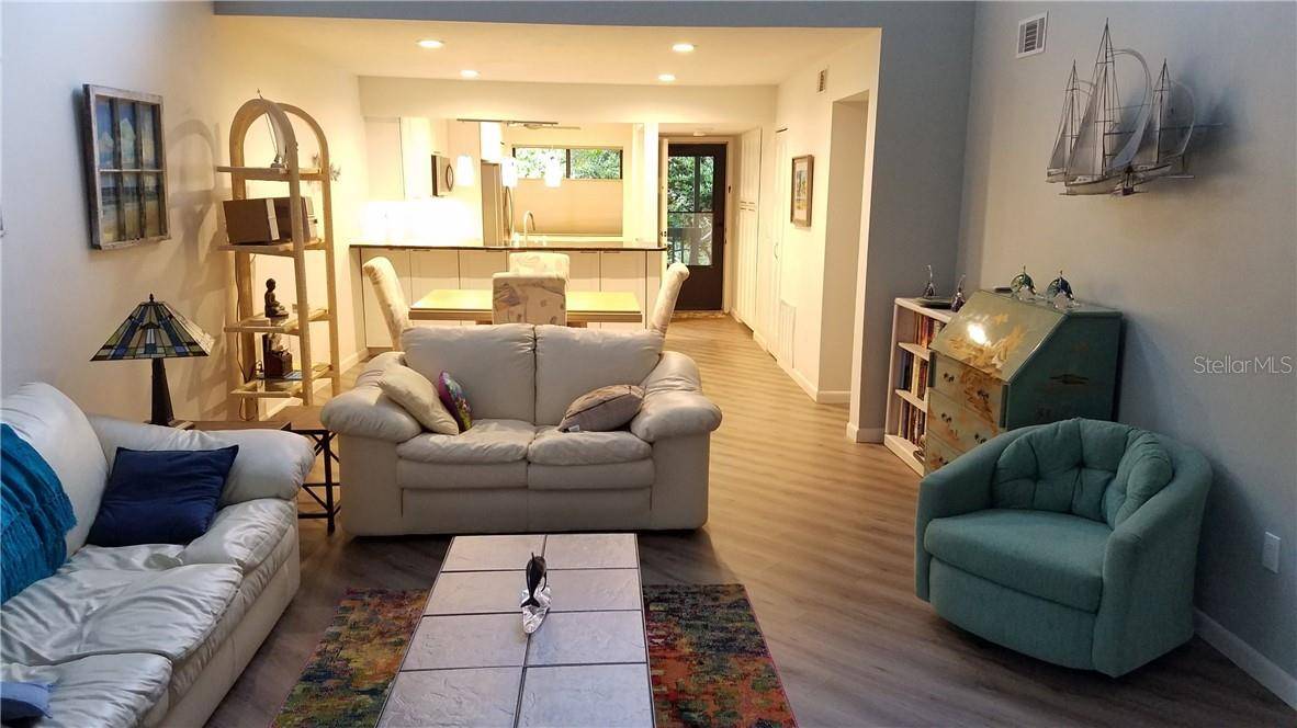 Sarasota, FL 34231,1508 PELICAN COVE RD #GR232