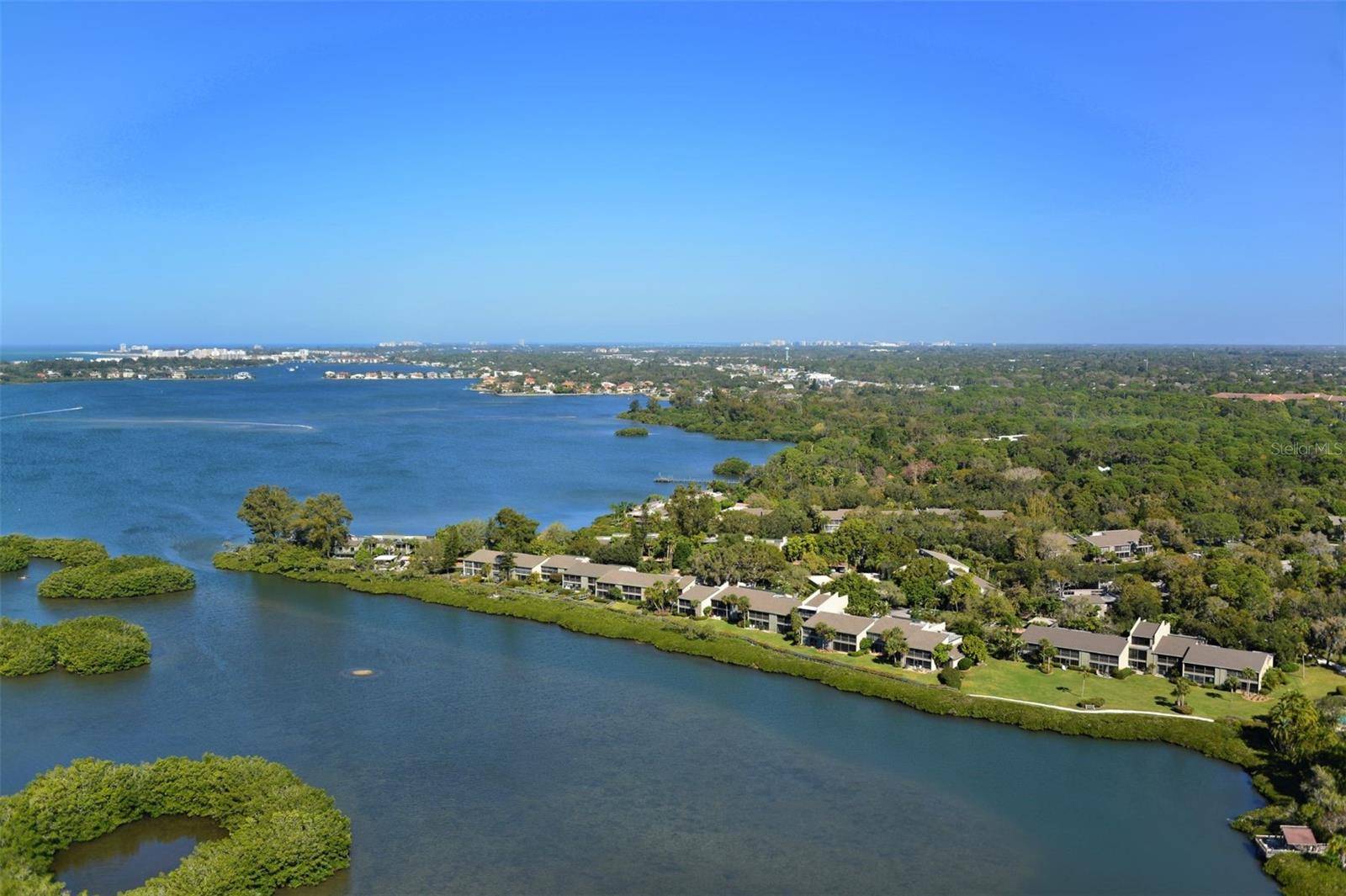 Sarasota, FL 34231,1716 GLENHOUSE DR #GL320