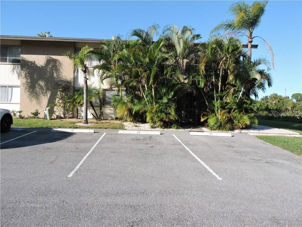 Sarasota, FL 34231,2948 CLARK RD #124