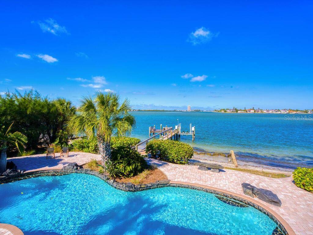 Sarasota, FL 34242,3360 GULFMEAD DR