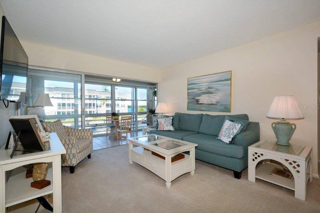 Longboat Key, FL 34228,4320 FALMOUTH DR #B203