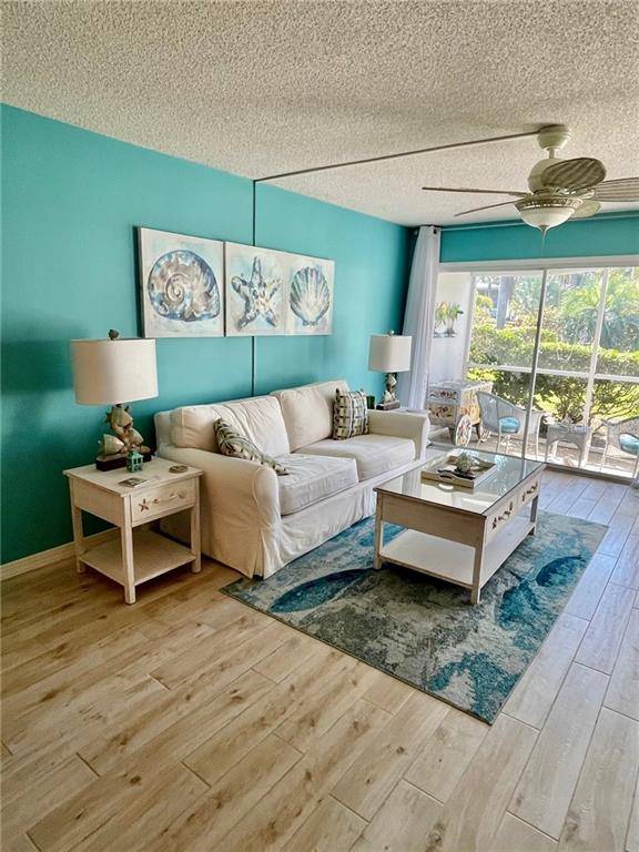 Holmes Beach, FL 34217,600 MANATEE AVE #117