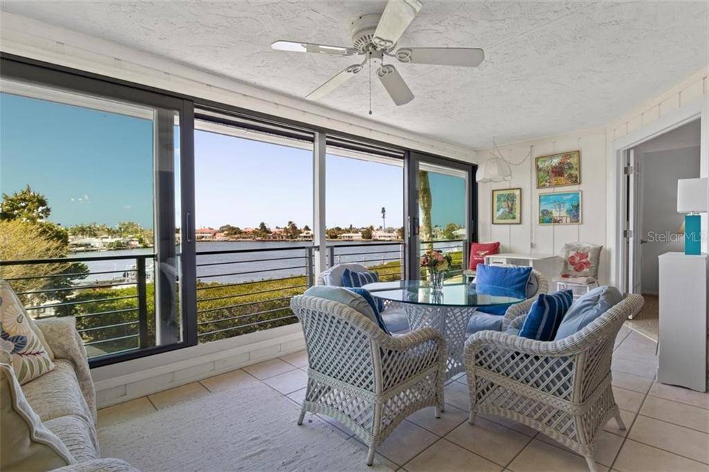 Holmes Beach, FL 34217,6200 FLOTILLA DR #245