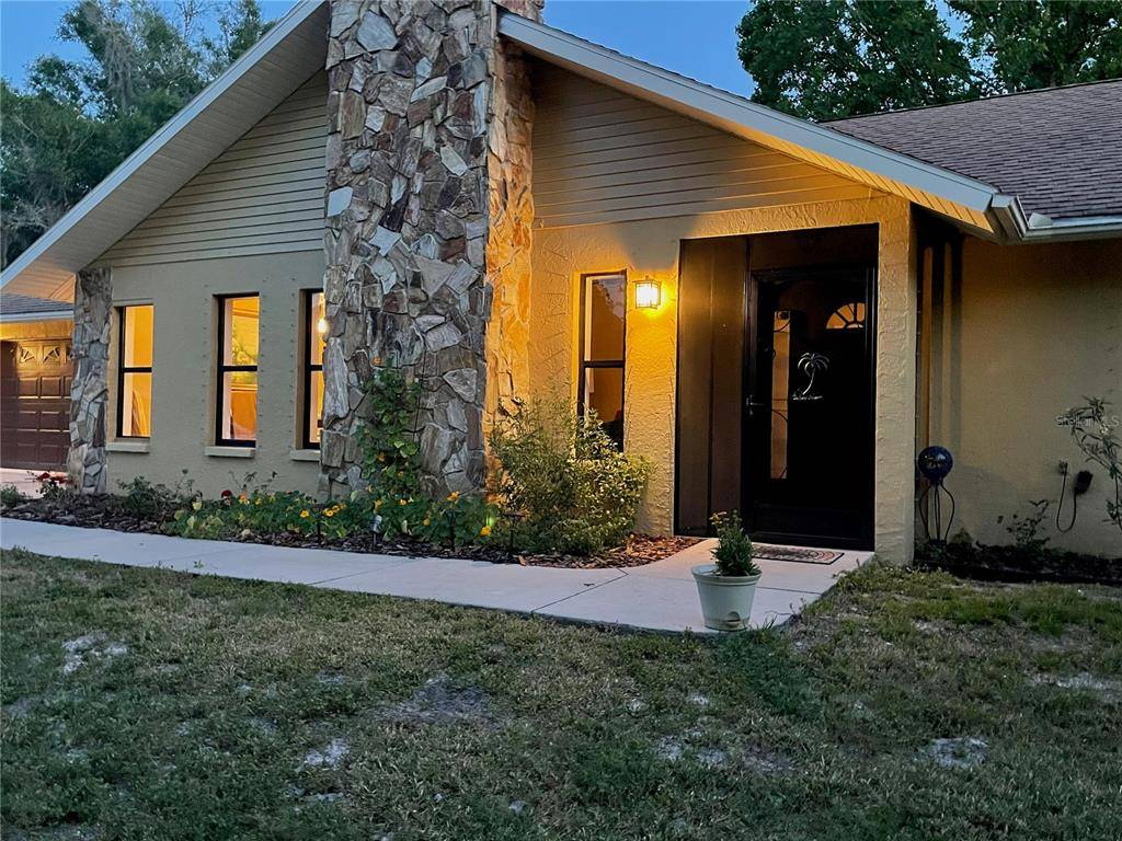 Sarasota, FL 34240,3643 WALDEN POND DR