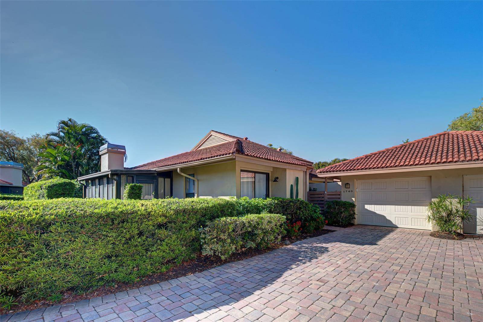 Sarasota, FL 34231,1740 LANDINGS BLVD #39