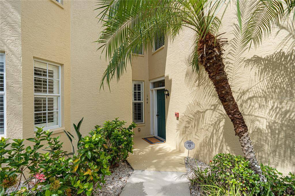 Venice, FL 34293,1669 MONARCH DR #104