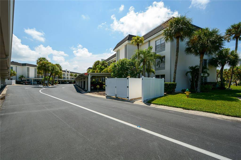 Longboat Key, FL 34228,4380 EXETER DR #305