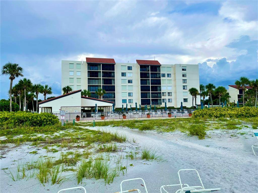 Longboat Key, FL 34228,2045 GULF OF MEXICO DR #M1-202