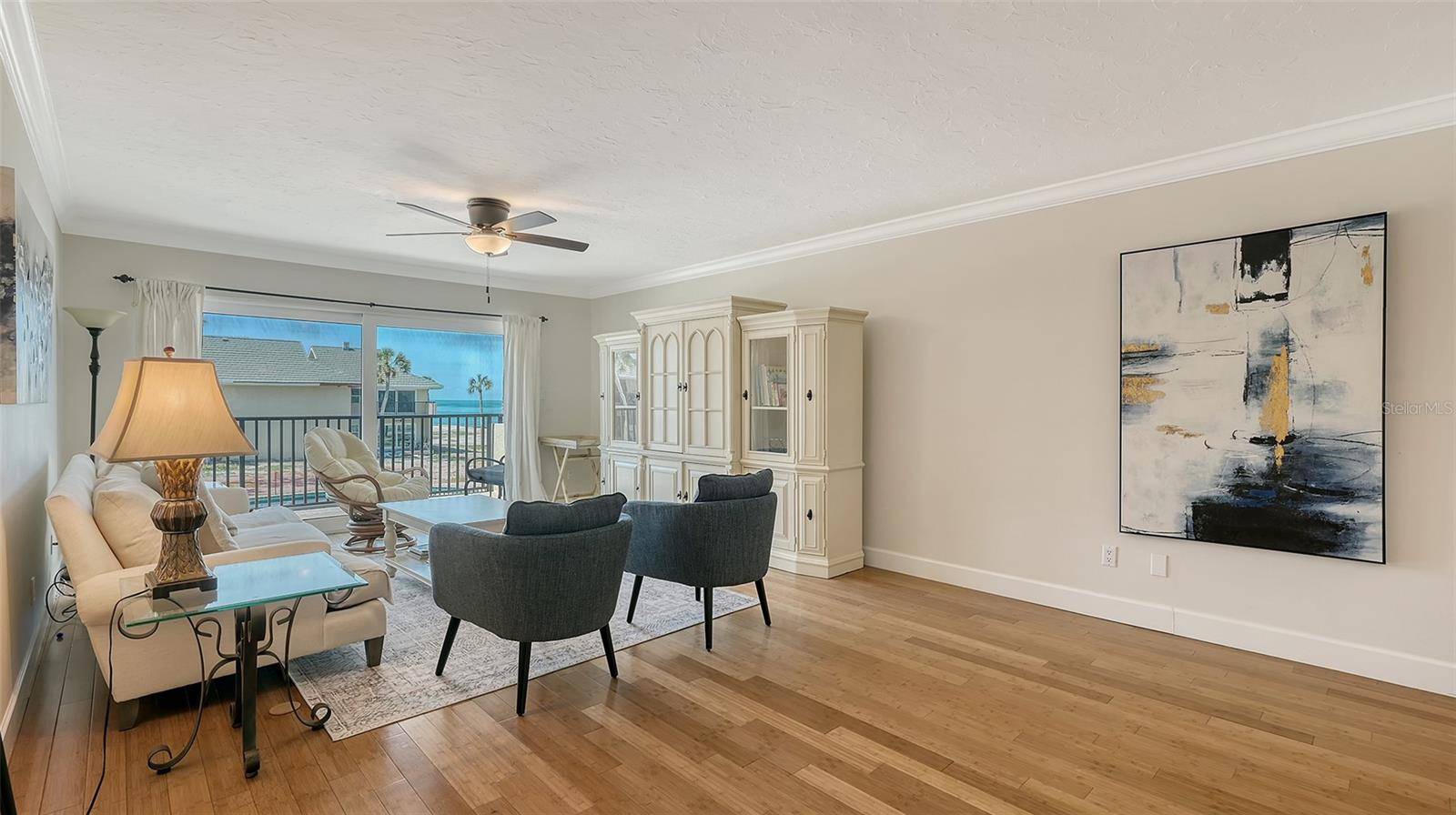 Sarasota, FL 34242,4660 OCEAN BLVD #B2