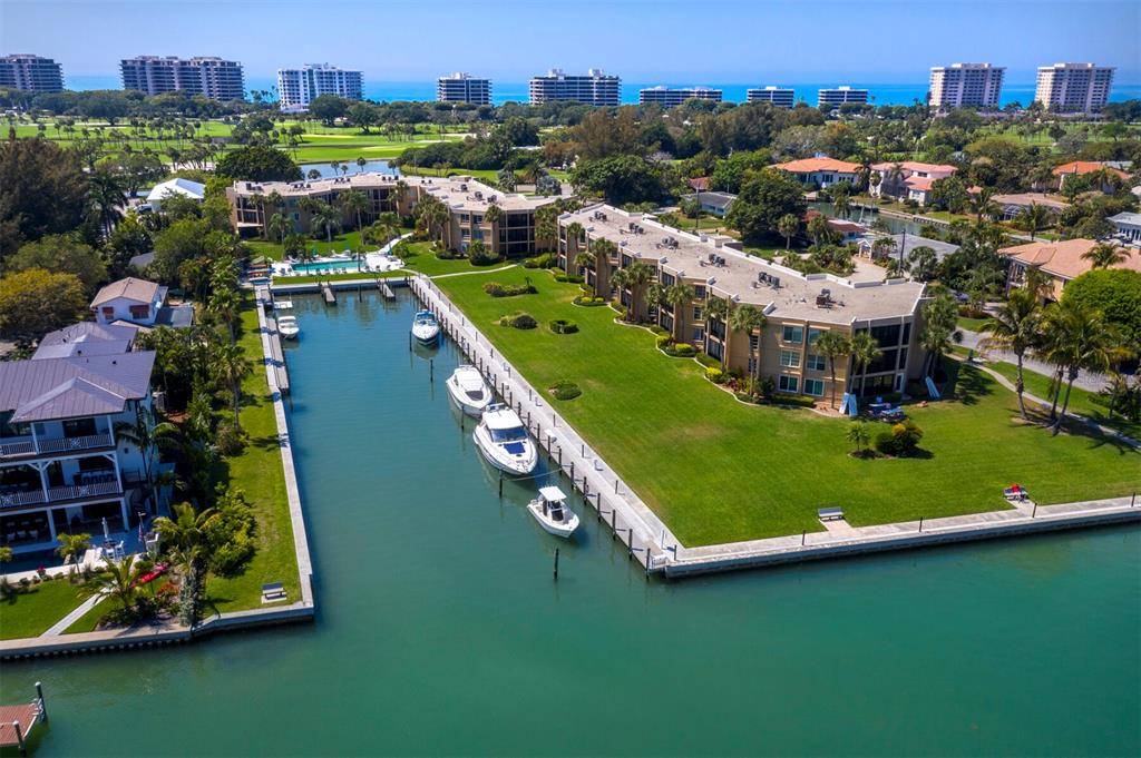 Longboat Key, FL 34228,450 GULF OF MEXICO DR #B206