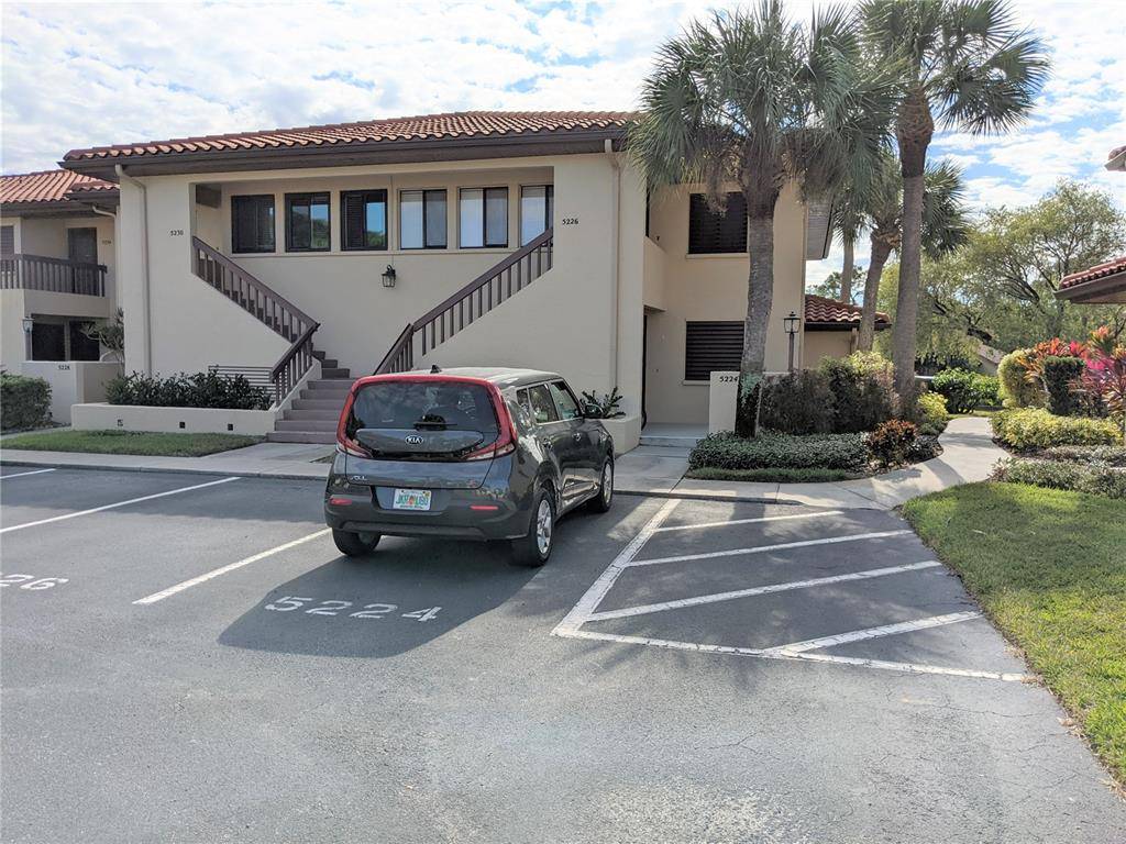 Sarasota, FL 34235,5224 LAKE VILLAGE DR #67