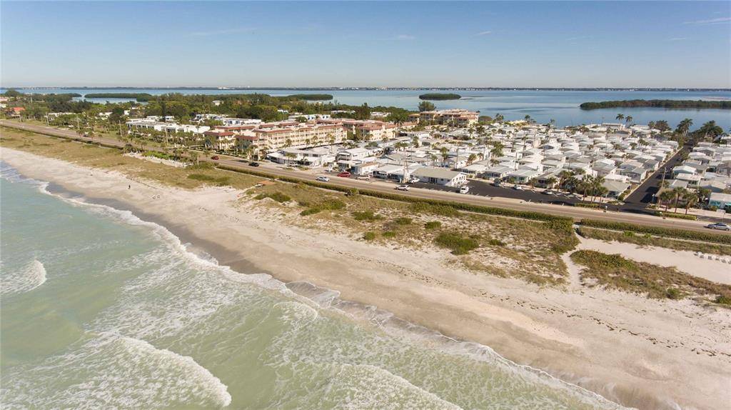 Longboat Key, FL 34228,3710 GULF OF MEXICO DR #E22